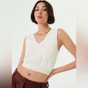 Aritzia Sunday Best Quinn Vest